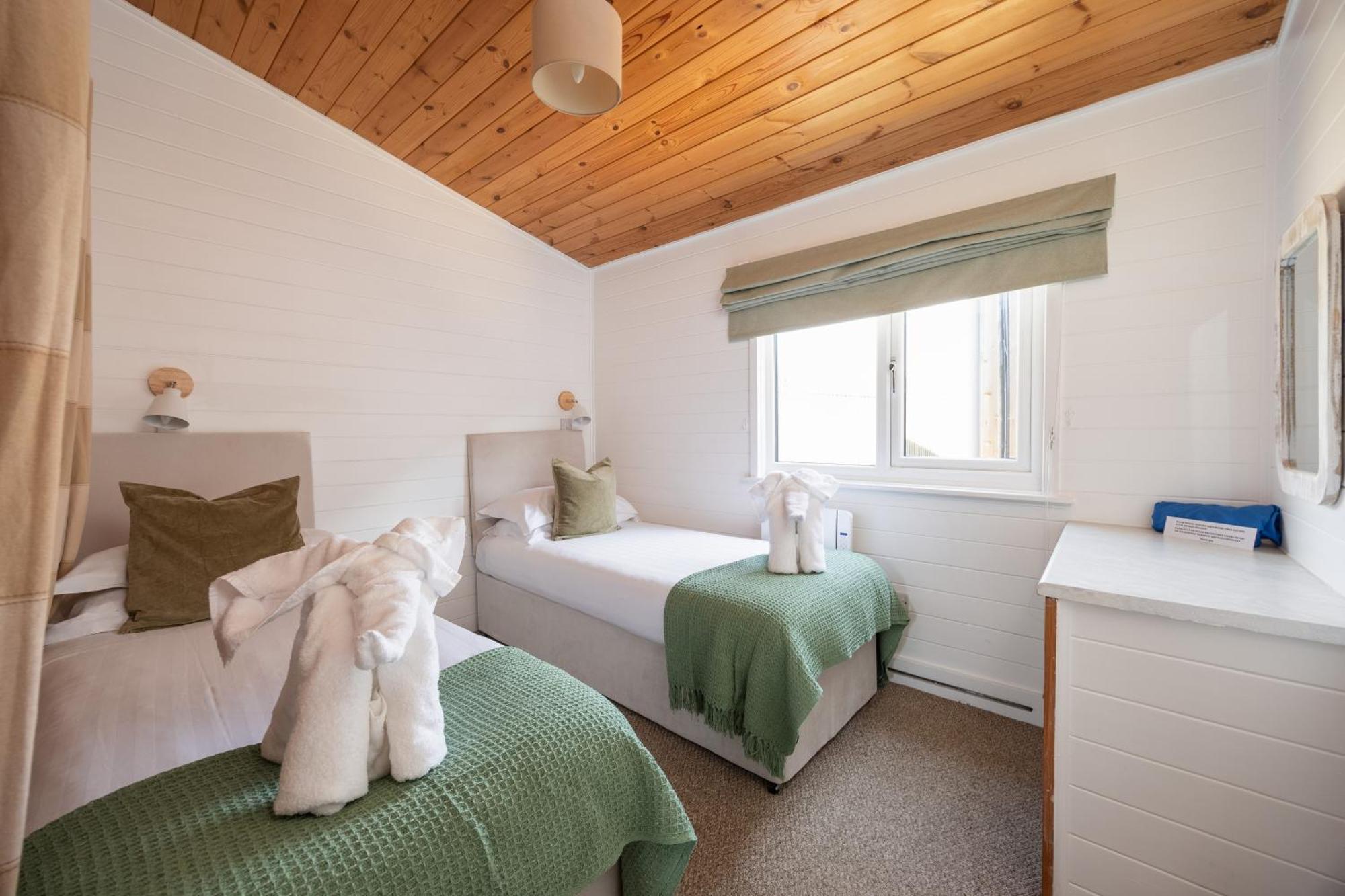 West Chalet At Tapnell Farm 雅茅斯 外观 照片