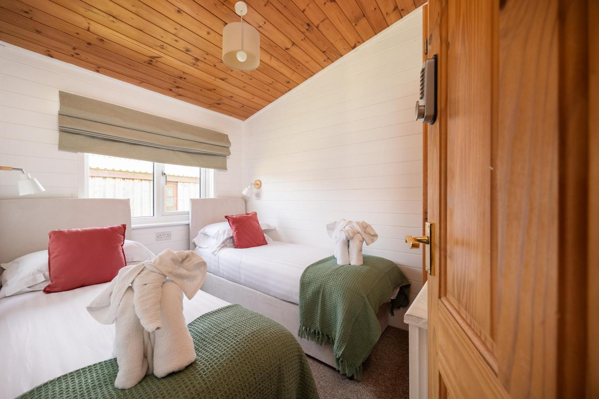 West Chalet At Tapnell Farm 雅茅斯 外观 照片